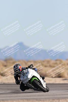 media/Dec-07-2025-CVMA (Sun) [[3e7d2de5dc]]/Race 9-Formula UL Shootout/